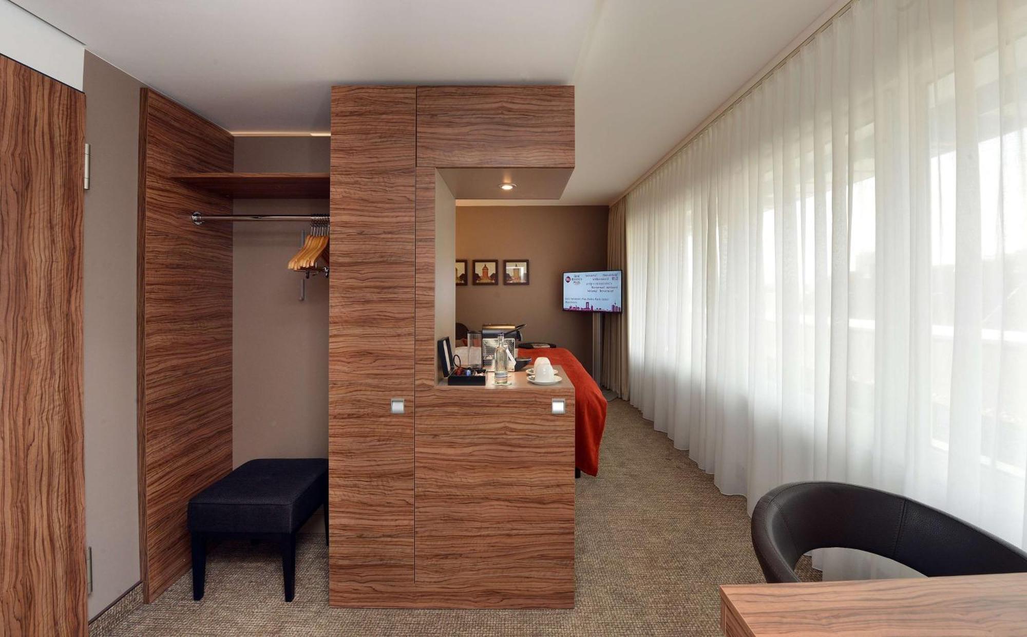 Best Western Plus Delta Park Hotel MHG Extérieur photo